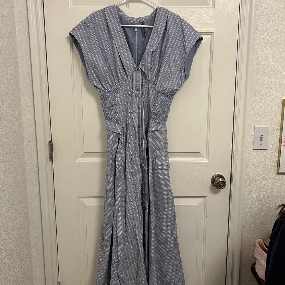 Anthropologie Short Sleeve V-Neck Pleated Midi Dress